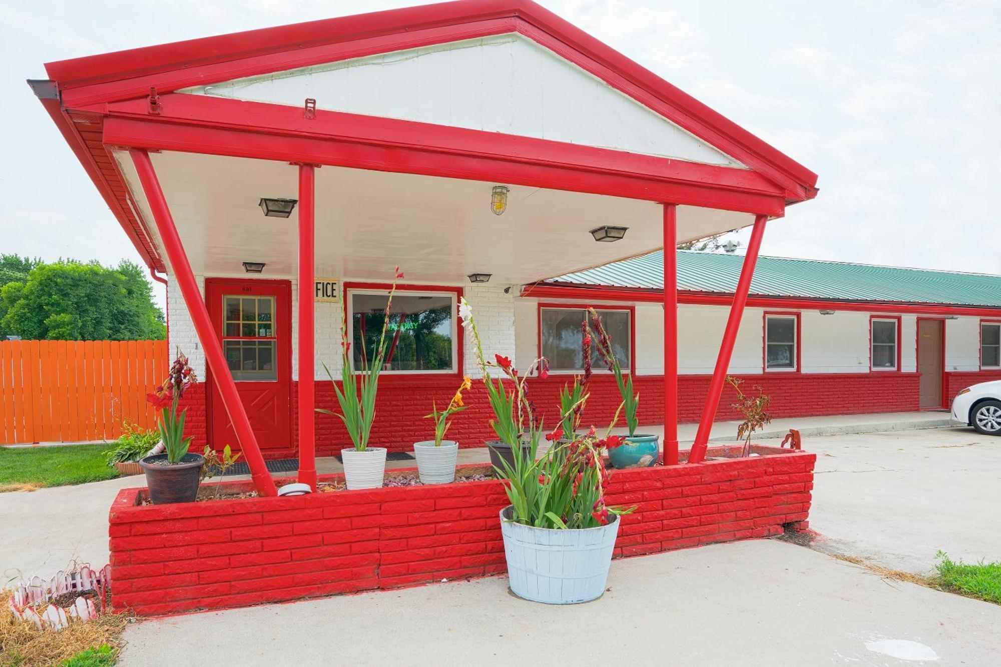 Oyo Hotel Lamberton Hwy 14 מראה חיצוני תמונה